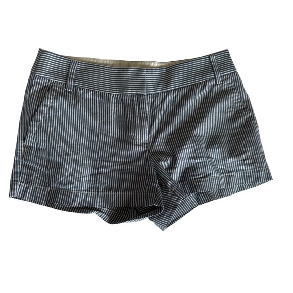 J. Crew Striped Shorts Casual Everyday Blue White Size 4 - Picture 1 of 3